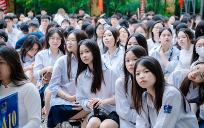 Công bố 12 nhóm ngành "hút" thí sinh nhất 2025: Kinh doanh - quản lý áp đảo, nhóm Sư phạm tăng mạnh