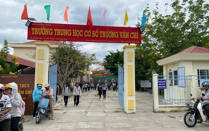 17 học sinh đồng loạt "tố" bị giáo viên... tác động vật lý