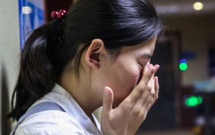 Xem hình ảnh một bác sĩ ở Hà Nội chia sẻ, có phụ huynh nào vẫn chủ quan: Con tôi còn nhỏ lắm không?