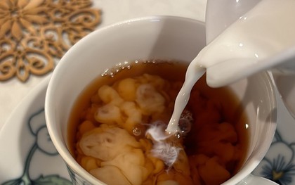 Người đàn ông 24 tuổi đột nhiên mù lòa, bác sĩ chỉ đích danh "thủ phạm" là loại nước hiếm người trẻ nào không mê