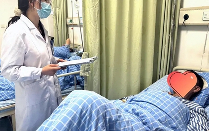 Nam sinh lớp 11 thủng dạ dày sau khi ăn bát bún vì 1 thói quen "vạn người mê"