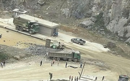 Hai xe ben va chạm trong mỏ đá tại Ninh Bình, 2 tài xế tử vong