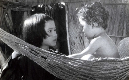 Bé gái trong phim Việt lấy nước mắt triệu người sau 47 năm: Từng học trường nghệ thuật nhưng cuộc sống hiện tại bất ngờ!