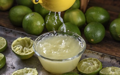 Bác sĩ nói gì về trào lưu uống 1kg chanh mỗi ngày để "chữa ung thư"?