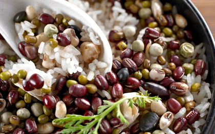 Lời khuyên đến những gia đình thường xuyên ăn cơm trộn các loại hạt