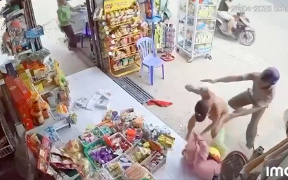 Nguyên nhân người đàn ông khỏa thân xông vào tiệm tạp hóa hành hung cô giáo