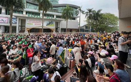 Cả Việt Nam rủ nhau đi Trung Quốc: Cửa khẩu đón nửa triệu khách, áp đảo 40% thị phần tour quốc tế