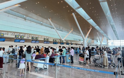 Sân bay Tân Sơn Nhất phát cảnh báo dịp lễ 30/4