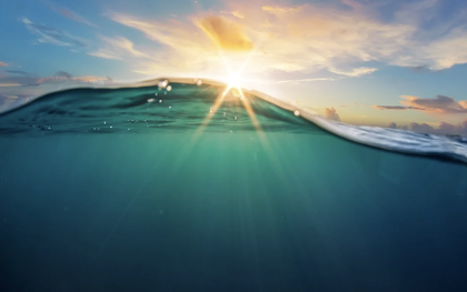 Trung Quốc lại khiến thế giới choáng ngợp: Tuyên bố đã tạo ra vật liệu dạng xốp, nhỏ hơn sợi tóc, biết đi săn ‘kho báu’ dưới nước