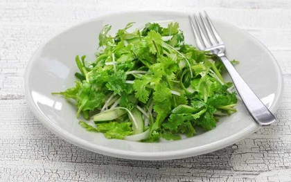 Sự thật của việc ăn rau mùi "giết chết" tinh trùng không: 3 hành vi nam giới cần tránh càng xa càng tốt để bảo vệ tinh trùng