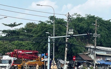 Clip xe tải tông nhiều xe máy ở TPHCM, 2 người thương vong