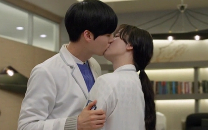 Bí mật hôn nhân của Goo Hye Sun - Ahn Jae Hyun khiến tình cũ Hyun Bin sốc tại chỗ