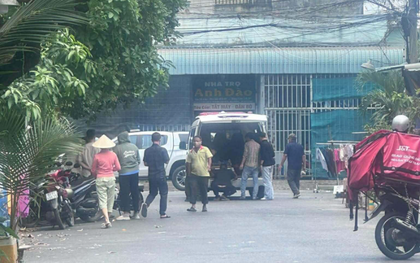 Con dâu phát hiện mẹ chồng tử vong trong tư thế treo cổ tại phòng trọ