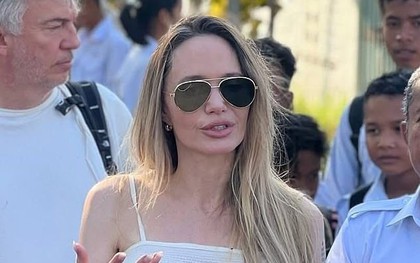 Angelina Jolie ngoại hình khác lạ
