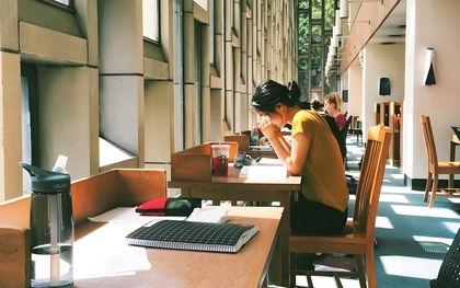 "Đại thanh lọc" ngành học toàn cầu: Vì sao những ngành từng rất hot nay bị xóa sổ, số khác lại càng học càng có giá?