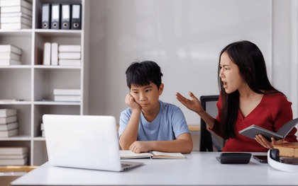 Đừng hỏi con có học tốt không: Phụ huynh thông minh luôn lặng lẽ làm 3 điều này