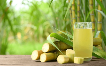 4 nhóm người nên hạn chế uống nước mía mùa hè