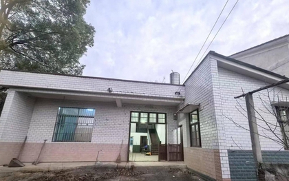 Về quê dịp Thanh Minh, nhìn căn nhà cũ của bố mẹ, tôi nhận ra: Có những thứ không cần mua mới vẫn đủ đầy