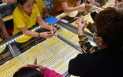 Sáng 8-4, giá vàng miếng SJC, vàng nhẫn tăng 4,5 triệu đồng/lượng