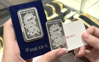 Giá bạc sáng nay giảm 4 triệu đồng/kg