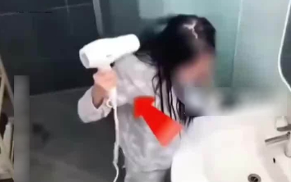 Sấy tóc sau khi gội đầu, cô gái bỏng thâm đen bàn tay: Thói quen ai cũng đã từng mắc phải