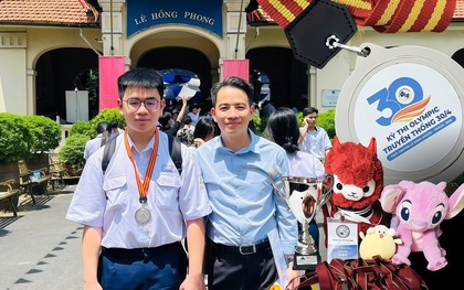 Con thiếu 0,5 điểm vào trường chuyên đình đám, ông bố TP.HCM có phản ứng bất ngờ và lời nhắn gửi gan ruột đến các phụ huynh