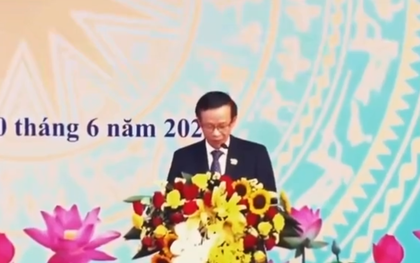 1 phút 4 giây bài phát biểu từ 4 năm trước của nguyên hiệu trưởng ĐH Sư phạm Hà Nội viral trở lại