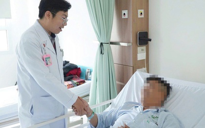 Nghe lời truyền miệng, người đàn ông 40 tuổi tự bơm silicon tăng kích thước "cậu nhỏ"