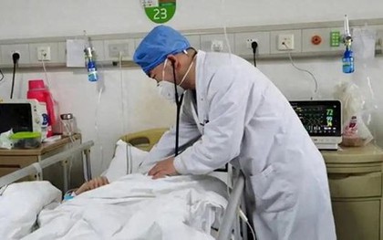 Người đàn ông 55 tuổi hỏng thận vì thường xuyên làm việc này trong bữa cơm