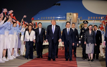 Tổng thống Trump tới Bắc Kinh, bắt đầu thăm chính thức Trung Quốc
