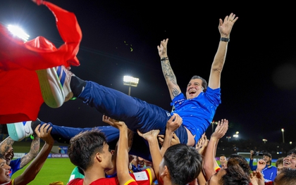 Phỏng vấn HLV Brazil Roland: “Tấm vé dự U17 World Cup sẽ là cú hích lớn cho bóng đá Việt Nam”