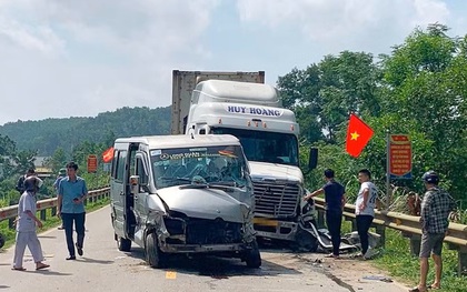 Nguyên nhân vụ xe đầu kéo tông ô tô chở nhà trai đi xin cưới ở Hà Tĩnh