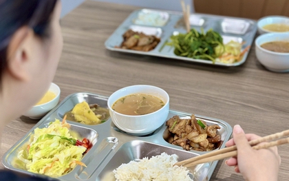 Đột nhập Sky Lounge: Bữa ăn 38.000 đồng của tiếp viên hàng không Vietnam Airlines có gì?