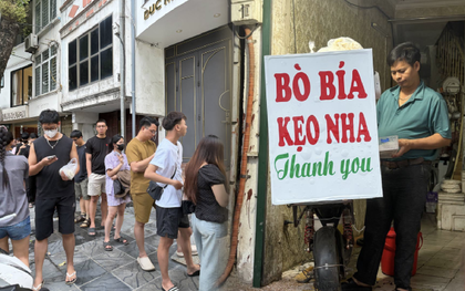 Bí ẩn quán bò bía bán chạy nhất Việt Nam: Anh chủ lên đời mặt bằng riêng, khách xếp hàng chục mét bán sạch sau 3 tiếng