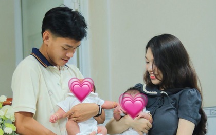 Tiền đạo lấy vợ sớm nhất U23 Việt Nam hạnh phúc đón cặp song sinh đầu lòng