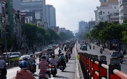 Tính phương án xén dải phân cách tại 2 tuyến đường ở Hà Nội