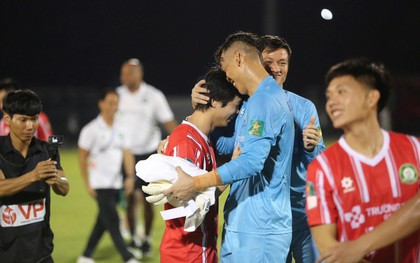 Công Phượng báo tin vui