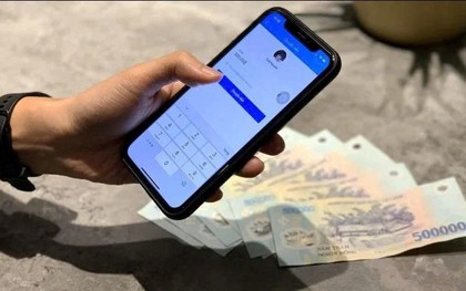 Sau khi chuyển khoản liên tiếp tới 1 tỷ đồng cho con gái đang ở nước ngoài, cụ bà 76 tuổi phải đến trình báo công an