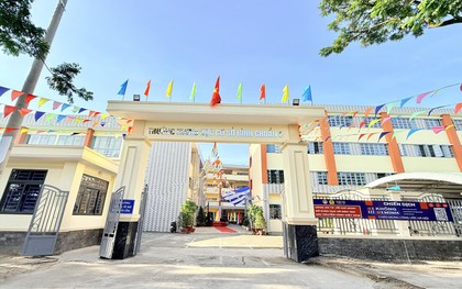 TPHCM: Phụ huynh "tố" nhà trường gây sức ép cho học sinh chỉ vì thắc mắc điểm thi