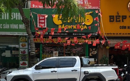 Cơm thố Bách Khoa sau phản ánh khu bếp "nhếch nhác": Khách vẫn ra vào nườm nượp, người khen ngon và tiện, người... hơi lo lắng một chút