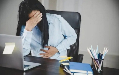 Người phụ nữ 52 tuổi bỏ cơm buổi tối 6 tháng liên tục để giảm cân: Bác sĩ thốt lên "sai lầm"