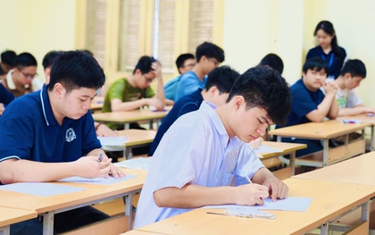 Đề Văn lớp 10 trường chuyên gây tranh cãi, chuyên gia chỉ ra điểm bất hợp lý