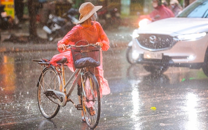 Miền Bắc và miền Trung sắp đón 'mưa vàng' giải nhiệt, kết thúc đợt nắng cháy da