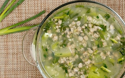 Nắng nóng cứ 3 món canh này mà ăn, vừa mát bổ hạ nhiệt lại nhanh gọn không cần nấu nướng nhiều