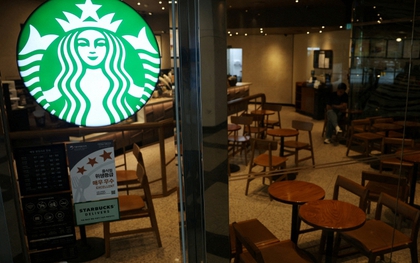 Starbucks gặp khủng hoảng chưa từng có ở Hàn Quốc vì chiến dịch marketing do AI tạo ra, sếp duyệt còn không xem tệp đính kèm
