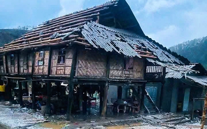 Dông lốc, mưa đá ở miền Bắc làm 5 người bị thương, 350 nhà tốc mái