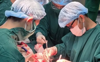 Đứt động mạch cổ, thanh niên may mắn thoát chết