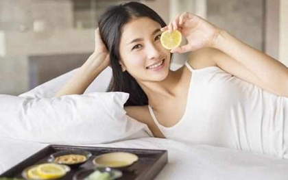 Phụ nữ sau 40 ăn gì để trẻ lâu? Bí quyết làm chậm lão hóa không phải ai cũng biết