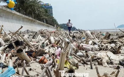Cảnh tượng kinh hoàng ở bãi biển Hải Tiến
