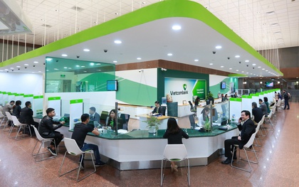 Thu phí 10.000 - 20.000 đồng/tháng đối với những khách hàng Agribank, BIDV, VietinBank… sau